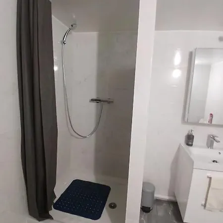 Hebergement Senlis شقة *