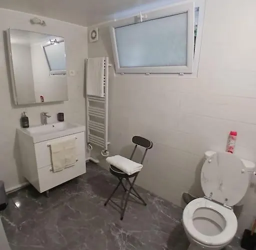 Apartment Hébergement Senlis Senlis (Oise)